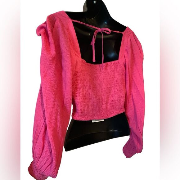 B O G Collective Pink Crop top Twist Sweetheart Front Smocked Back NWT size M - Picture 3 of 9